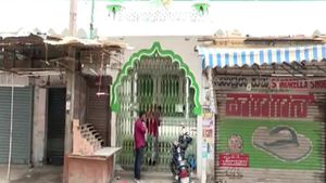 பயங்கரவாதி பெயரில் மசூதிக்கு வெடிகுண்டு மிரட்டல்! இரவில் பரபரத்த பெங்களூர்! கடைசியில் ட்விஸ்ட் 