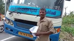 'லாயக்கு இல்லை'.. அரசு பஸ்ஸை ஆர்டிஓவிடம் ஒப்படைத்த டிரைவர்.. மறுநாளே வந்த ஆக்சன்.. இப்படி ஆகிடுச்சே 