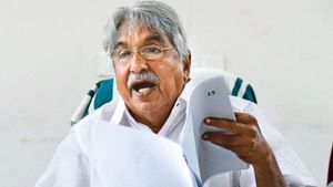 கேரளாவில் இன்று விடுமுறை.. 2 நாட்கள் துக்கம் அனுசரிப்பு! உம்மன் சாண்டி மறைவுக்கு தலைவர்கள் இரங்கல் 
