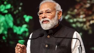 சுதந்திர தினத்தில் வீடுகளில் தேசிய கொடி ஏற்ற சொன்ன பிரதமர் மோடி.. ஏன் செல்பி அனுப்ப சொல்கிறார்? 
