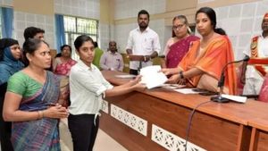 பெண் குழந்தைகள் பாதுகாப்பு திட்டம்.. திருவள்ளூர் மாவட்ட ஆட்சியர் சொன்ன குட் நியூஸ்  