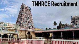 8 ஆம் வகுப்பு தகுதி போதும்.. 40 ஆயிரம் வரை சம்பளம்.. அறநிலையத்துறையில் வேலை.. விண்ணப்பிக்க ரெடியா?