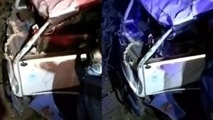 மாடு திடீரென குறுக்கே வந்ததால் விபரீதம்.. சுற்றுலா வேன் கவிழ்ந்து பலி! ராமநாதபுரத்தில் அதிர்ச்சி! 