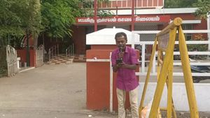 பழனிவேலு பாட்ட கேட்டு.. விருத்தாசலம் போலீஸ் ஸ்டேசனே சோகமாச்சு.. அந்த பாட்டில் என்ன ஒரு வலி! 