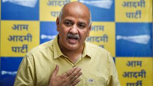 டெல்லி மதுபான கொள்கை வழக்கு: 'அப்ரூவர்' ஆன தொழிலதிபர் தினேஷ் அரோரா கைது.. அமலாக்கத்துறை நடவடிக்கை 