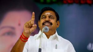 வாய்ஜாலம் காட்டும் திமுக! இதுபோன்ற கொடுமைகள் தொடர்ந்தால் அதிமுக வேடிக்கை பார்க்காது.. எடப்பாடி கோபம் 