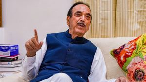  முஸ்லீம்கள் எல்லாம் இந்துக்களாக இருந்தவர்கள்தான்! அடுத்து குலாம் நபி ஆசாத் சொன்ன வார்த்தை! பரபர