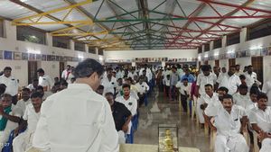 NLCக்கு எதிராக வேல்முருகன் போடும் பெரிய ப்ளான்! பா.ம.க.வை தொடர்ந்து த.வா.க.! கண்காணிக்கும் காவல்துறை