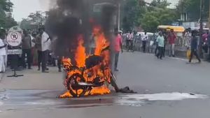 ’என்னையே விழ வச்சிட்டியே’ போதையில் விழுந்துவிட்டு.. நடுரோட்டில் வாலிபர் செய்த சம்பவம்! கடலூரில் ஷாக் 