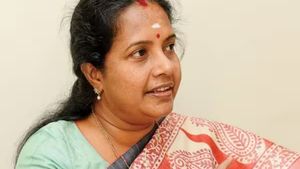 இந்த மாதிரி பேசாதீங்க.. அண்ணாமலையை சீண்டிய செல்லூர் ராஜு பேச்சு குறித்து வானதி சீனிவாசன் ஆதங்கம்!