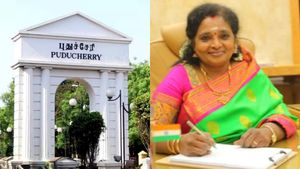 மாநிலம் ஆகுமா புதுச்சேரி? தமிழிசையின் முக்கிய கையெழுத்து - மாநில அந்தஸ்து தீர்மானத்துக்கு ஒப்புதல் 