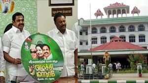 ‛‛சிக்கல்’’.. மதுரையில் அதிமுக மாநாடு நடக்குமா? தடைக்கோரி மதுரை உயர்நீதிமன்றத்தில் மனு! என்ன காரணம் 