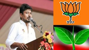  பாஜக ஒரு விஷ பாம்பு! தமிழ்நாட்டில் நுழைய முயல்கிறது.. அப்போ அதிமுக? குட்டி கதை சொன்ன உதயநிதி