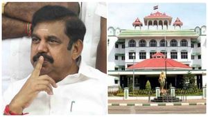 மதுரை அதிமுக மாநாடுக்கு தடை இல்லை .. ஏன் தெரியுமா? உயர்நீதிமன்றம் சொன்ன பரபரப்பு காரணம் 