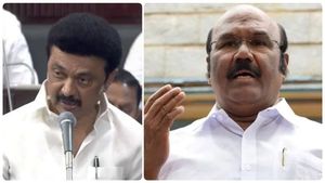  கச்சத்தீவை மீட்போம் என சட்டமன்றத்தில் தீர்மானம் நிறைவேற்றாதது ஏன்? முதல்வருக்கு ஜெயக்குமார் கேள்வி 