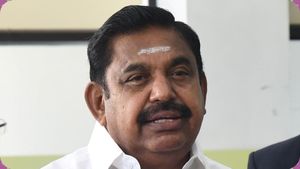 பழைய வீடுகளை இடித்து புது வீடு கட்டுவதில் சிக்கல்.. நிபந்தனைகளை நீக்குக.. எடப்பாடி பழனிசாமி கோரிக்கை 