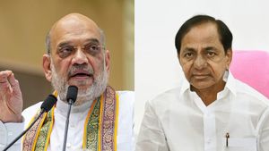 தெலுங்கானாவில் இன்று 'அமித்ஷா அனல்'..வாங்கி கட்டுவாரா கேசிஆர்?  'ஆட்டத்துக்கு' காங்கிரஸ் வெயிட்டிங்!