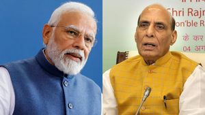  மவுனம் கலைக்கிறார் மோடி.. நாளை லோக்சபாவில் பதில் அளிக்கும் பிரதமர்! உறுதி செய்த ராஜ்நாத் சிங்!