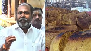 மாநாடு வெற்றி.. புளியோதரை வீணாகி கீழே கொட்டியதை மிகைப்படுத்துவதா?.. ஒப்பாரி என்கிறார் உதயகுமார் 