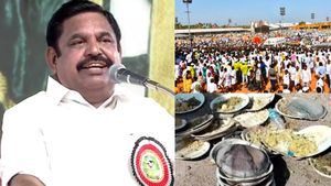 ருசியில்லாத உணவு.. அண்டா அண்டாவாக மதுரை மண்ணில் கொட்டப்பட்ட அவலம்.. டாஸ்மாக்கில் குவிந்த தொண்டர்கள் 