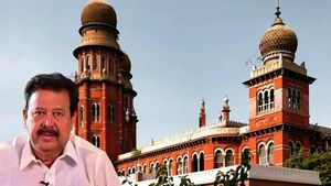 பொன்முடிக்கு அதிகாலையே போன அதிர்ச்சி நியூஸ்.. அமைச்சர்களுக்கு ஏற்பட்ட 