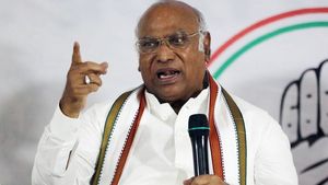 அதிரடி.. காங்கிரஸ் காரிய கமிட்டி அதிரடி மாற்றம்! தமிழகத்தை சேர்ந்தோரில் யாருக்கு இடம் தெரியுமா? 