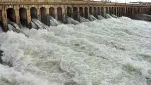 விவசாயிகள் எதிர்ப்பு.. நீர் திறப்பை குறைத்த கர்நாடகா.. கவலையில் காவிரி டெல்டா 