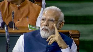 ஒன்றரை மணி நேரத்திற்கு பின்.. எதிர்க்கட்சிகள் சென்ற பின்.. மணிப்பூர் பற்றி பேசிய மோடி.. பரபர கருத்து 