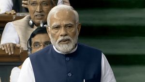 தமிழ்நாடு இந்தியா இல்லையா.. கியரை மாற்றிய மோடி.. லோக்சபாவில் ஆவேச அட்டாக்