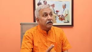 போக்சோ வழக்கில் சிக்கிய பேராசிரியரை இன்னும் கைது செய்யாதது ஏன்? பாஜக நாராயணன் கண்டனம்! 