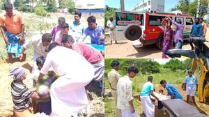 அன்பை போதிக்கும் அதிராம்பட்டினம்.. 2 இந்து பெண் உடல்களை அடக்கம் செய்த முஸ்லிம்கள்! தொடர் சம்பவங்கள் 