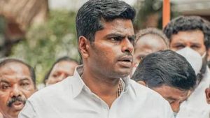 எகிறும் பரபரப்புக்கு இடையே.. பாஜக தலைவர் அண்ணாமலையின் நடைபயணத்தில் திடீர் மாற்றம்.. பின்னணி என்ன 