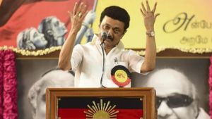 என்ன நடக்குதுங்க? அட்வகேட் ஜெனரலை வரச்சொன்ன ஸ்டாலின்.. நடுக்கத்தில் அமைச்சர்கள்.. ஒரே திகிலா இருக்கே 