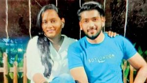 விடிய விடிய ஜாலி.. ஹோட்டல்ல ரூம் போட்ட ஜோடி..காலையில கதவை திறந்தால்.. ஓ காட்.. வெலவெலத்து போயிடுச்சு 