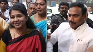 2 ஜி வழக்கு: ஆ.ராசா, கனிமொழி விடுதலைக்கு எதிராக அப்பீல்- டெல்லி ஹைகோர்ட்டில் இன்றும் விசாரணை! 
