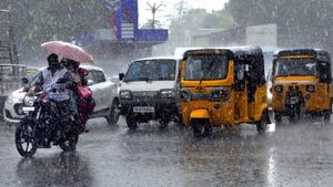ஆஹா.. அடி வெளுக்கப்போகுது மழை! 14 மாவட்டங்களுக்கு வானிலை மையம் குட் நியூஸ் - வெப்பம் அழுத்தமே இல்ல 