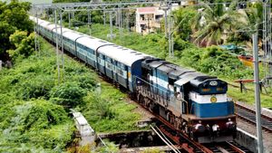 “ஷாக்” கொடுத்த ரயில்வே.. 7 ஸ்டாப்பிங் கட்! வேளாங்கண்ணி - எர்ணாகுளம் நிரந்தர ரயில் நேரம் வெளியீடு 