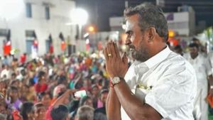 எஸ்.பி.வேலுமணி வீட்டில் கல்யாணம்! ஊர் ஊராக நேரடியாக சென்று கட்சி நிர்வாகிகளுக்கு அழைப்பிதழ்! 