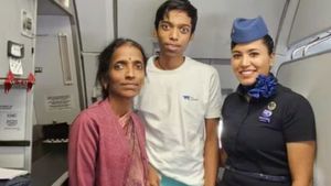 ‛க்யூட்’.. பிரக்ஞானந்தாவை பார்த்ததும் விமான பணிப்பெண் கொடுத்த ரியாக்சன்!  ஹைலைட்டே இதுதான்! செம 