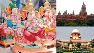 ஐகோர்ட் ஆர்டர் சரியே: பிளாஸ்டர் ஆஃப் பாரீஸ் விநாயகர் சிலைகளுக்கு தடையை உறுதி செய்தது சுப்ரீம் கோர்ட் 
