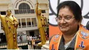  தூத்துக்குடியில் சசிகலா புஷ்பாவுக்கு நோ சான்ஸ்? பிரபல தொழிலபதிபர் மகனை களமிறக்கும் முடிவில் அதிமுக! 
