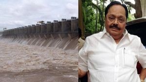 போராட்டத்தை விடுங்க.. கர்நாடகா தர வேண்டிய காவிரி தண்ணீரை தந்துகொண்டுதான் இருக்கிறார்கள்: துரைமுருகன் 