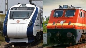 வந்தே பாரத்துக்காக மதுரை செல்லும் எக்ஸ்பிரஸ்  ரயில்களின் வேகம் குறைப்பு.. பயணிகள் பரபரப்பு புகார்! 