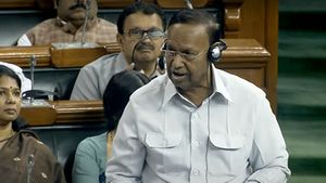  திமுக டி.ஆர் பாலுவின் 'திராவிட நாடு' கோரிக்கை பேச்சு- திடுக்கிட்ட நாடாளுமன்ற சிறப்புக் கூட்டம்!
