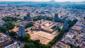 மதுரையில் அக்டோபர் 1 முதல் முக்கிய வழித்தடத்தில் போக்குவரத்து மாற்றம்.. போலீஸார் அறிவிப்பு 