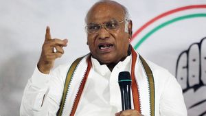 பாஜக இந்தியாவை பிரிக்கலாம்.. ஆனால், எங்களை பிரிக்க முடியாது - டபுள் மீனிங்கில் பேசிய மல்லிகார்ஜுன கார்கே 