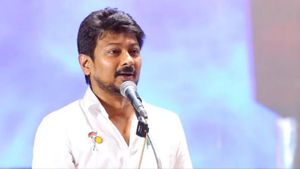  நீங்க நம்பலையா? நம்புங்க.. சனாதனம் ஒழிந்தால் 'அதுவும்' தானாக ஒழிந்துவிடும்! உதயநிதி பொளேர்