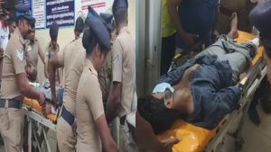  அடுத்தடுத்து காலில் 