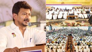இன்னும் 200 வருசம் ஆனாலும் பேசுவோம்.. திமுக தொடங்கியதே சனாதனத்தை எதிர்த்துத்தான்: அதிரவைத்த உதயநிதி! 