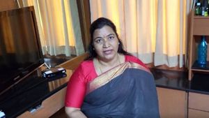 திண்டுக்கல் திமுகவில் ஒரே ரகளை! மல்லுக்கட்டிய மாநகராட்சி பெண் கவுன்சிலர் வீடியோவில் சரமாரி புகார்! 